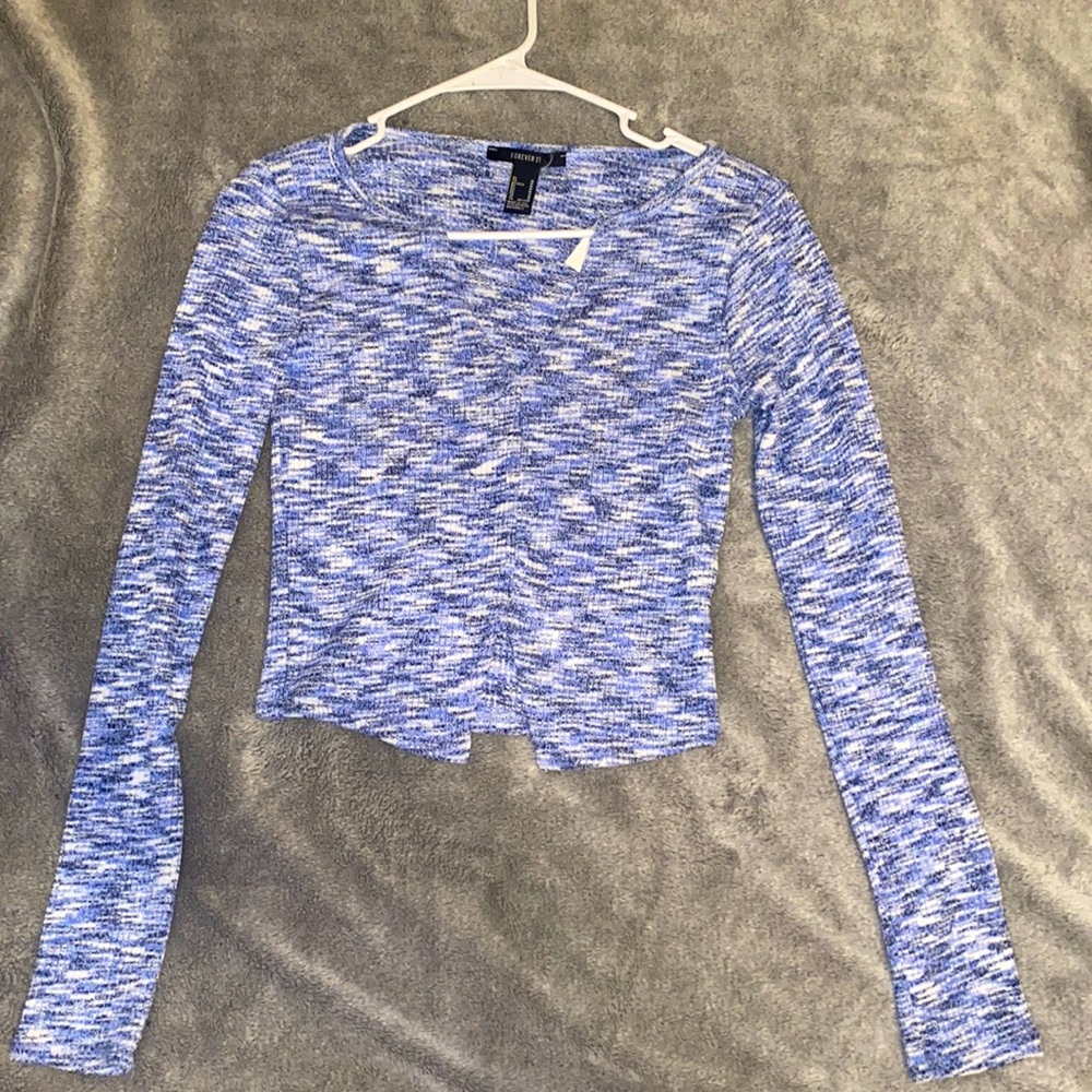 long sleeve crop top, v neck, never worn